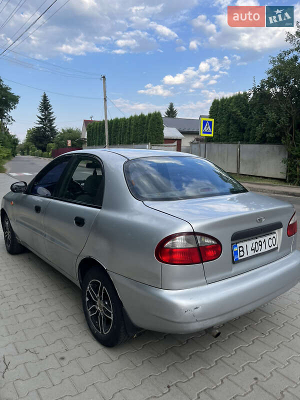 Седан Daewoo Sens 2005 в Косові