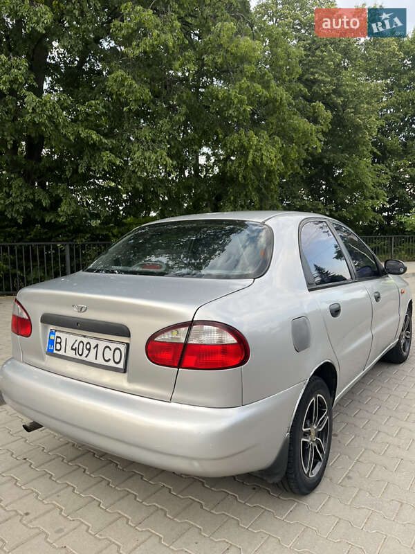 Седан Daewoo Sens 2005 в Косові