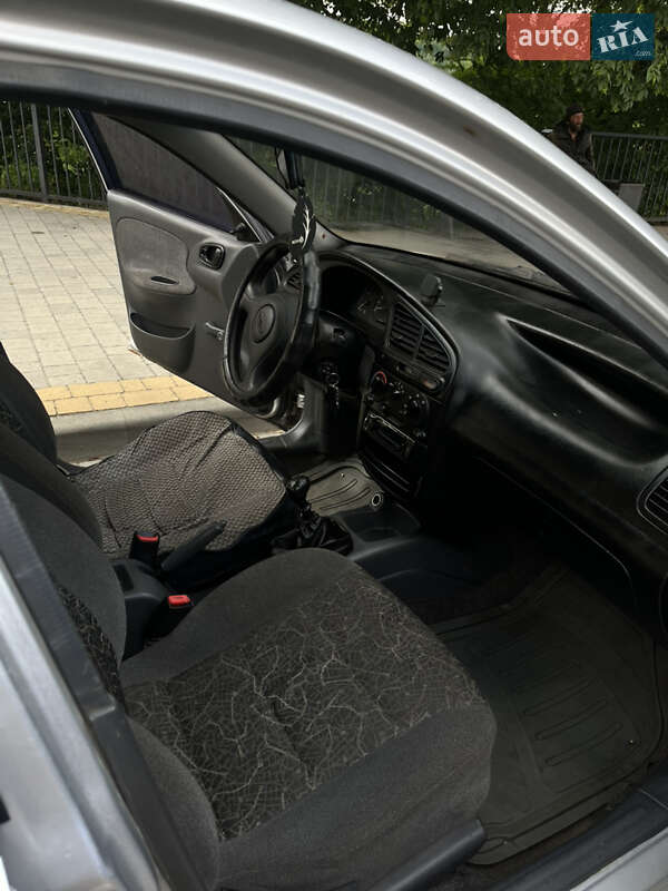 Седан Daewoo Sens 2005 в Косові