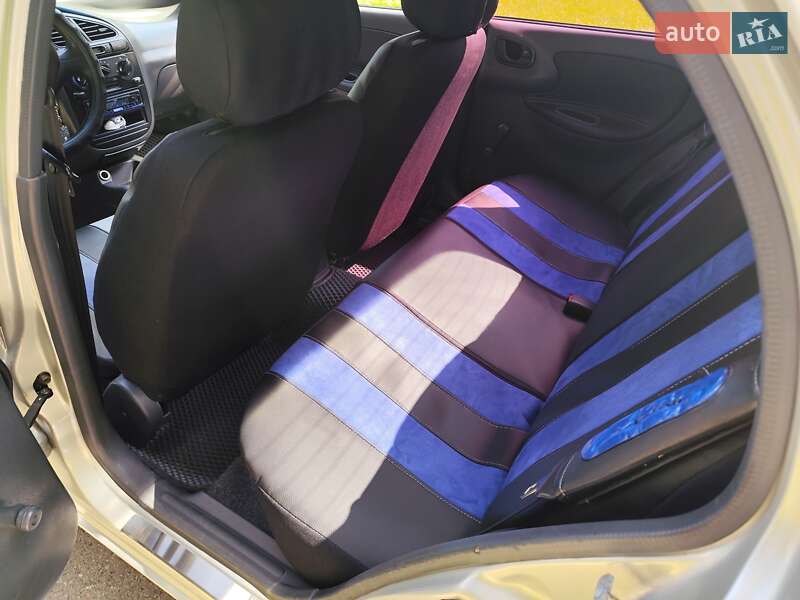 Седан Daewoo Sens 2003 в Броварах