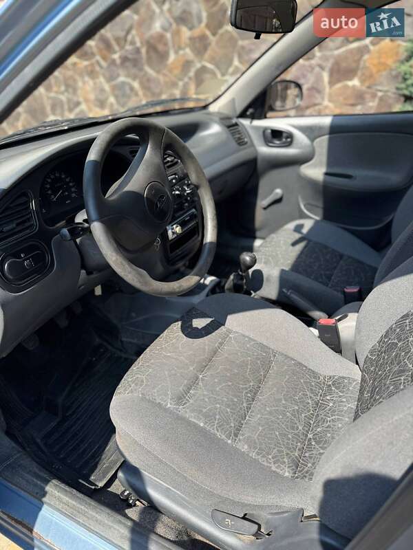Седан Daewoo Sens 2008 в Хусті