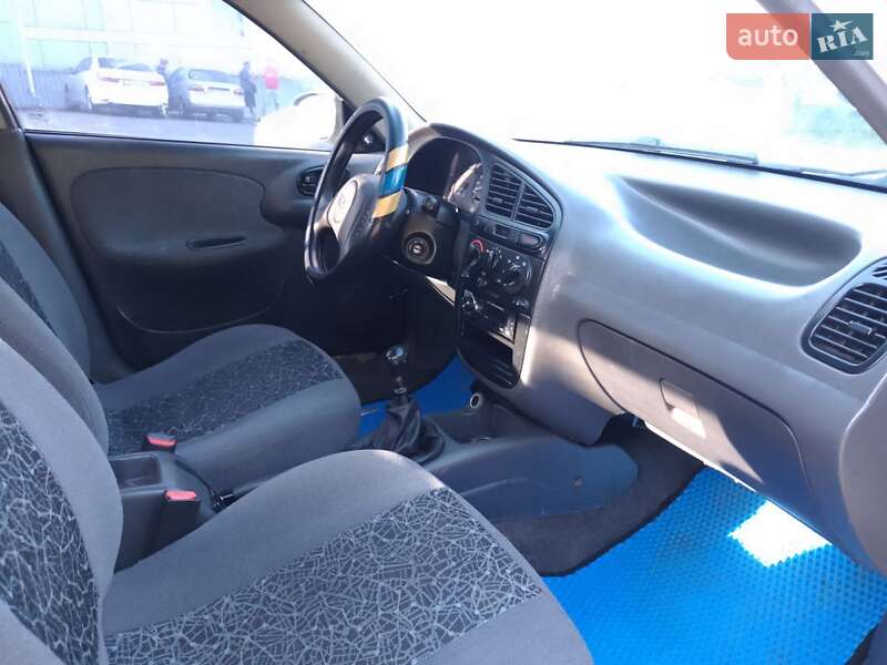 Седан Daewoo Sens 2006 в Дніпрі