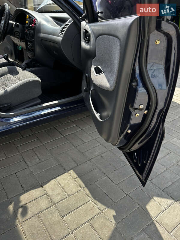 Седан Daewoo Sens 2005 в Киеве