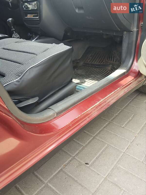 Седан Daewoo Sens 2002 в Павлограде