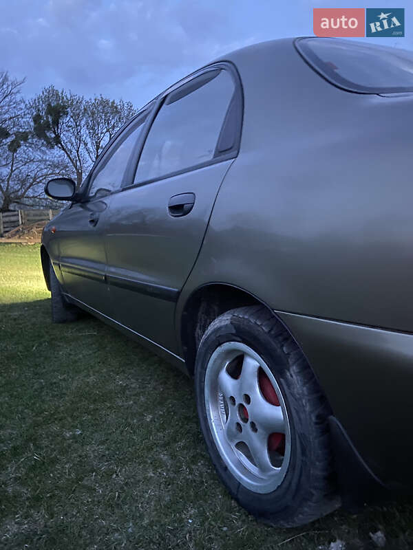 Седан Daewoo Sens 2003 в Кременце