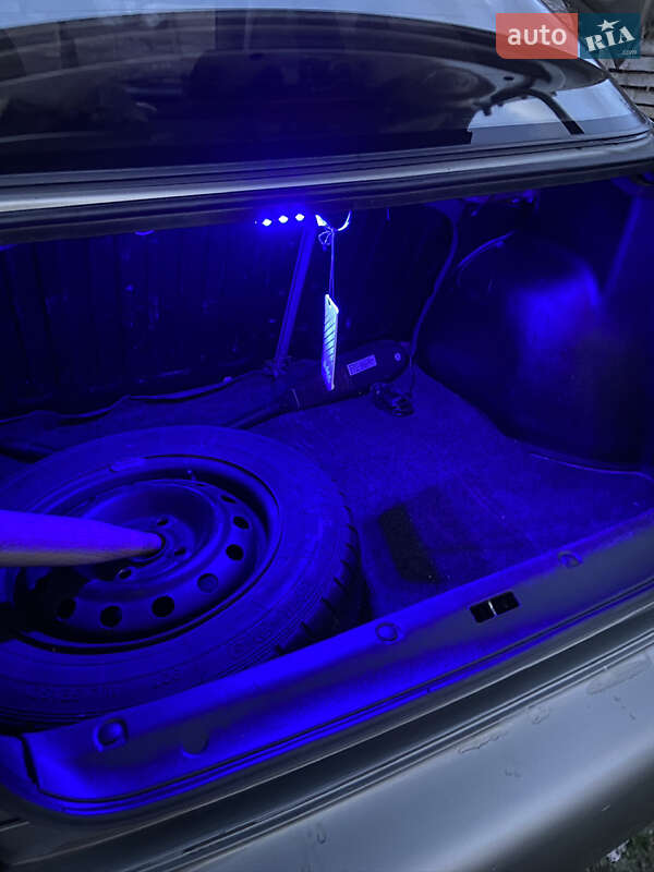 Седан Daewoo Sens 2003 в Кременце