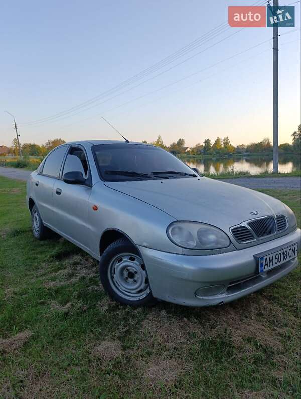 Седан Daewoo Sens 2004 в Романіву