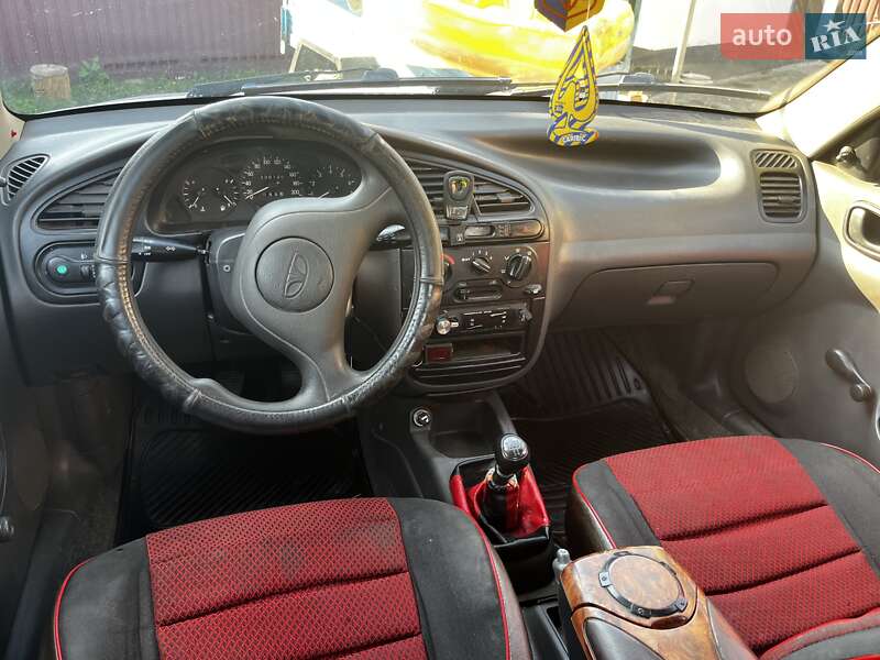 Седан Daewoo Sens 2006 в Тростянці