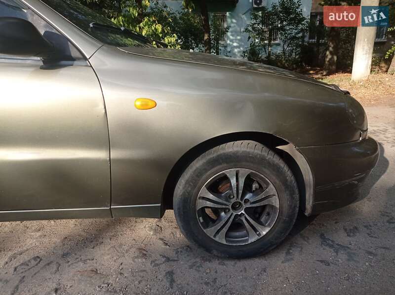 Седан Daewoo Sens 2005 в Дніпрі