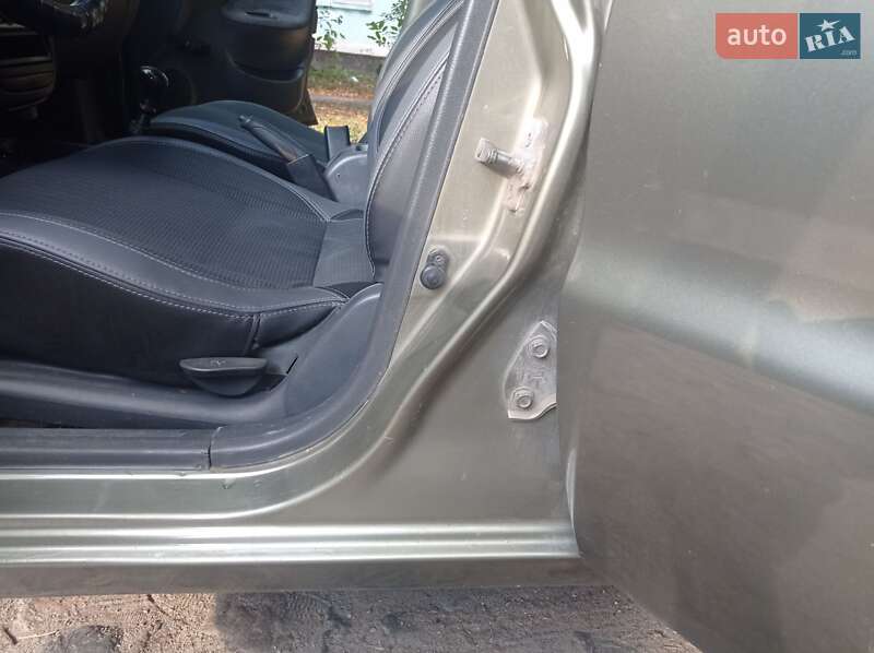 Седан Daewoo Sens 2005 в Дніпрі