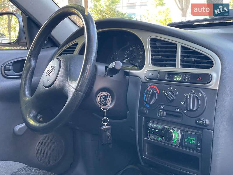 Седан Daewoo Sens 2010 в Киеве