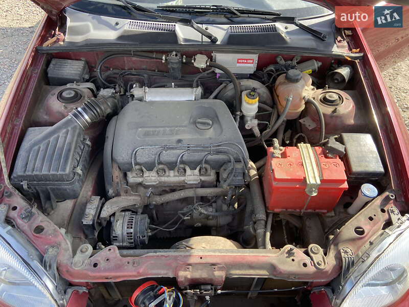 Седан Daewoo Sens 2005 в Днепре