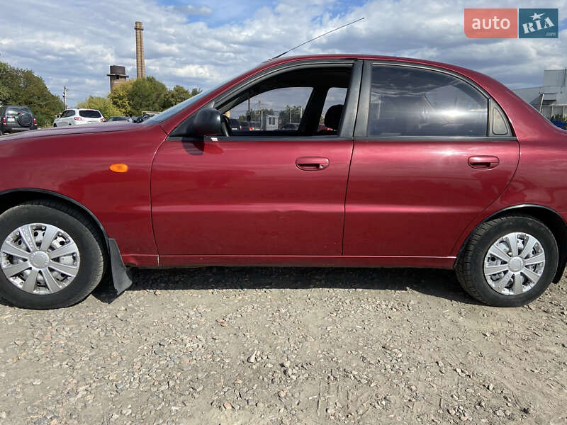 Седан Daewoo Sens 2005 в Днепре