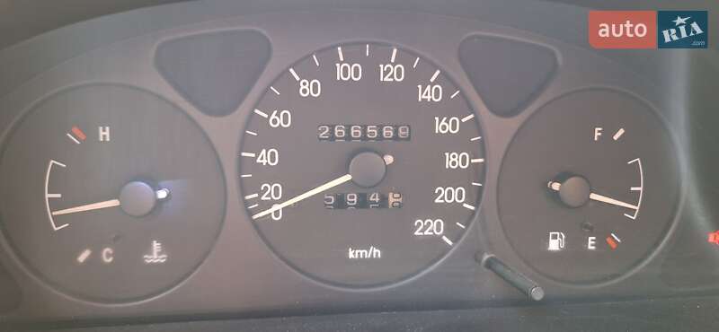 Седан Daewoo Sens 2003 в Киеве