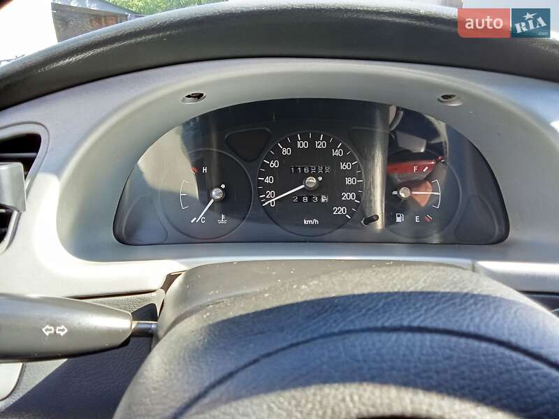 Седан Daewoo Sens 2003 в Дрогобичі