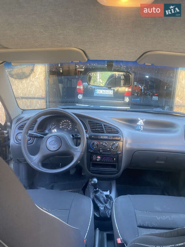 Седан Daewoo Sens 2012 в Коростені