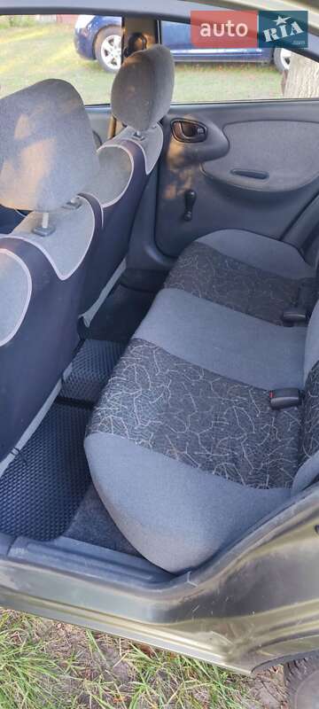 Седан Daewoo Sens 2004 в Переяславе