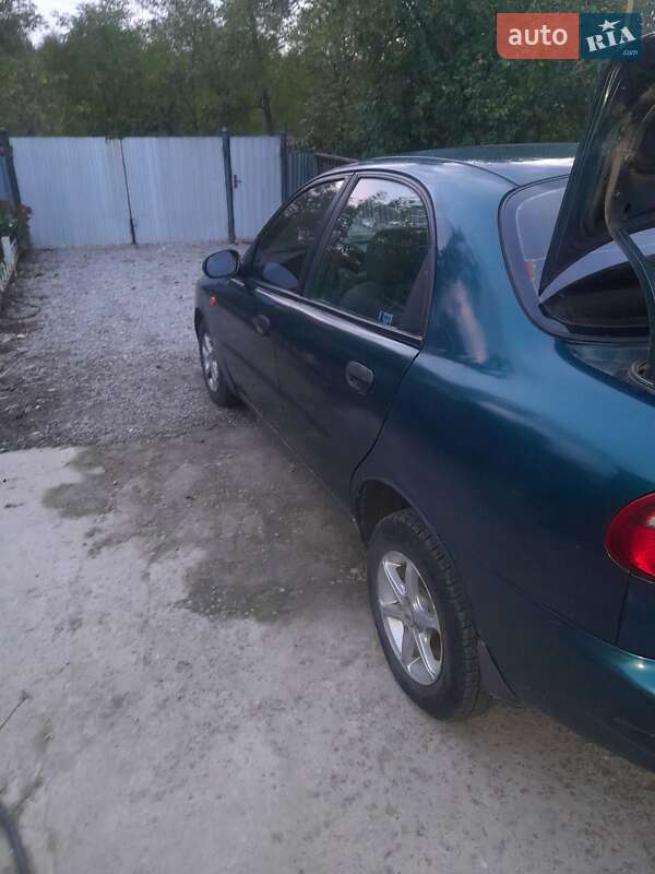 Седан Daewoo Sens 2004 в Житомирі
