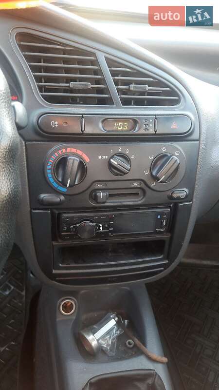 Седан Daewoo Sens 2004 в Киеве