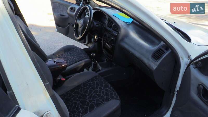 Седан Daewoo Sens 2004 в Переяславе