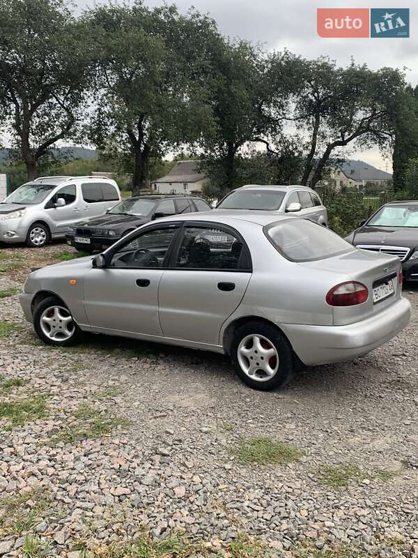 Седан Daewoo Sens 2005 в Кременце