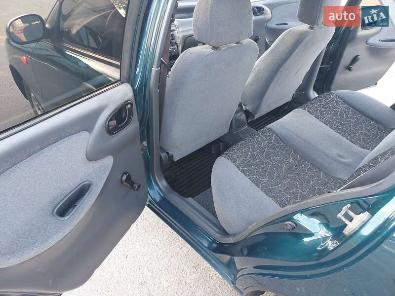 Седан Daewoo Sens 2005 в Карловке