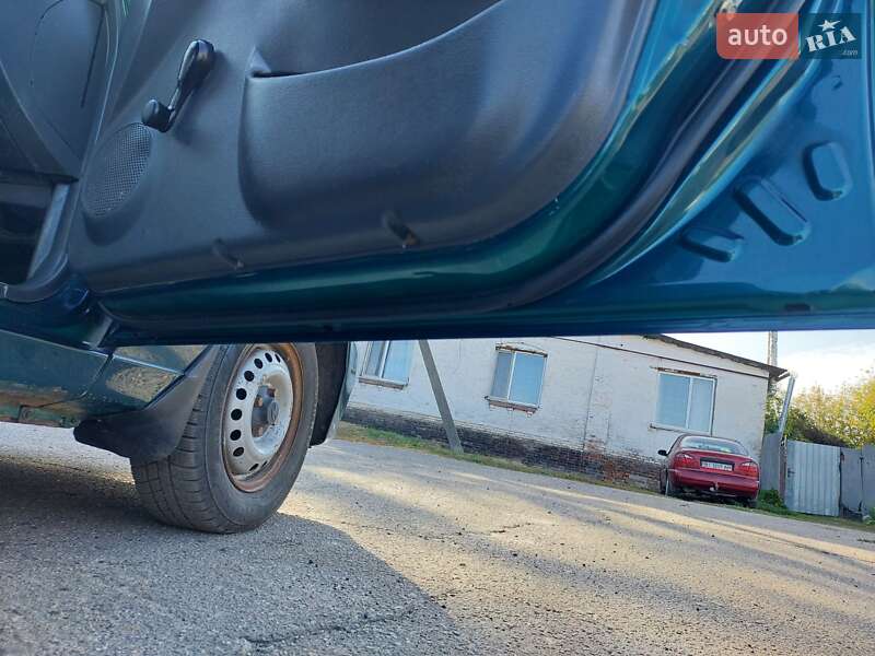 Седан Daewoo Sens 2005 в Карловке