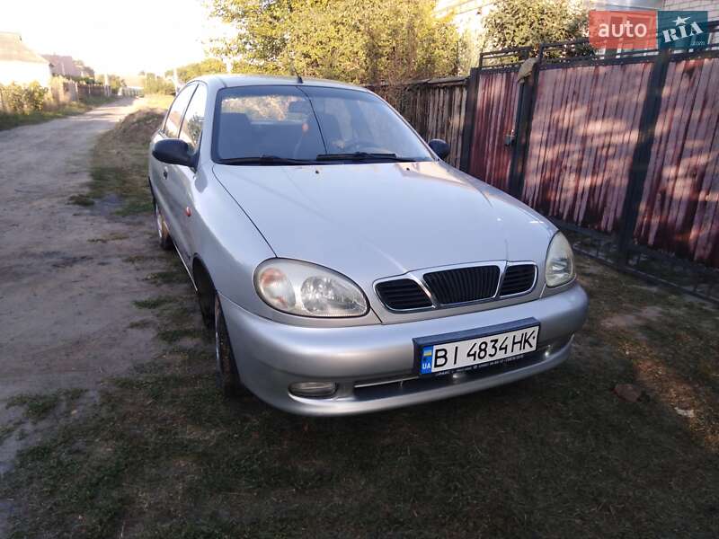 Седан Daewoo Sens 2004 в Миргороде