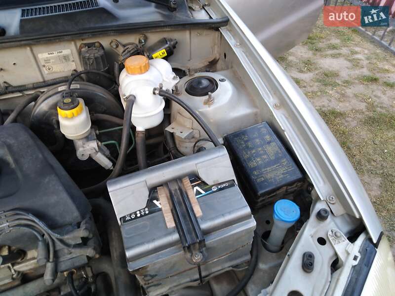 Седан Daewoo Sens 2004 в Миргороде