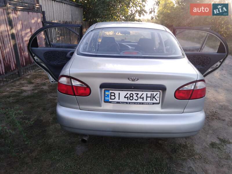 Седан Daewoo Sens 2004 в Миргороде