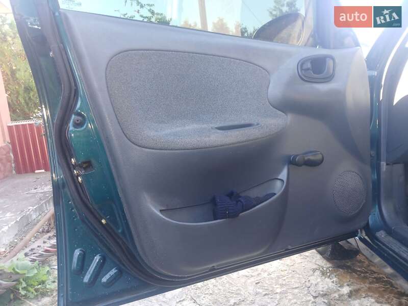 Седан Daewoo Sens 2006 в Гусятине