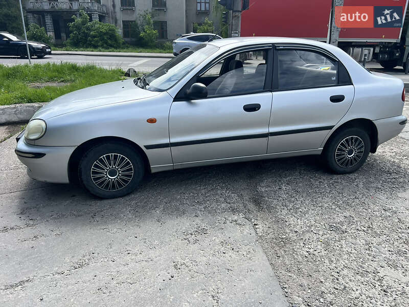 Седан Daewoo Sens 2004 в Чернівцях