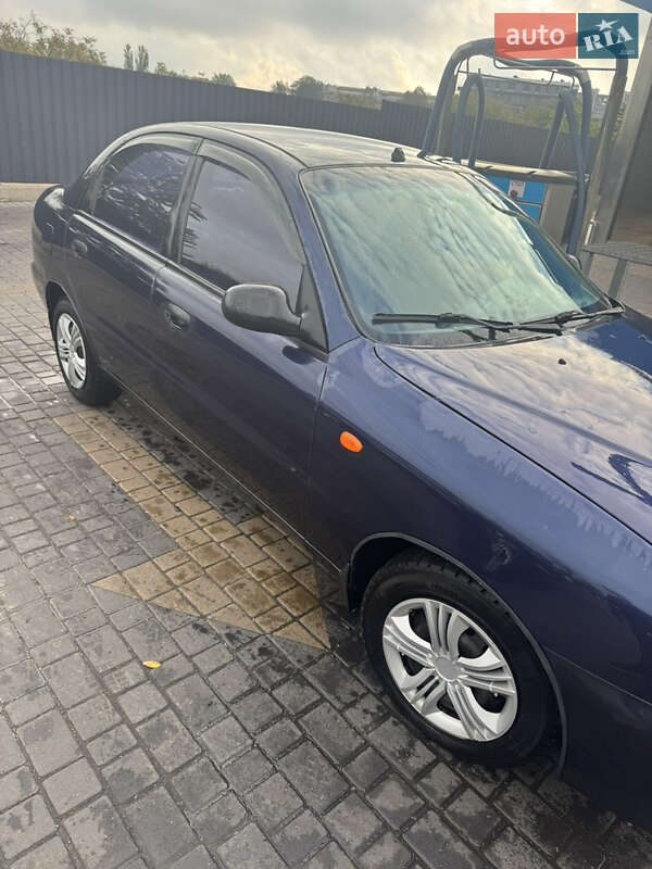 Седан Daewoo Sens 2005 в Днепре