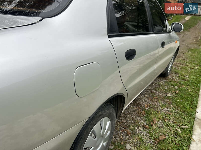 Седан Daewoo Sens 2004 в Беловарцах