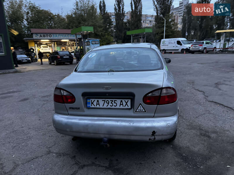 Седан Daewoo Sens 2004 в Киеве