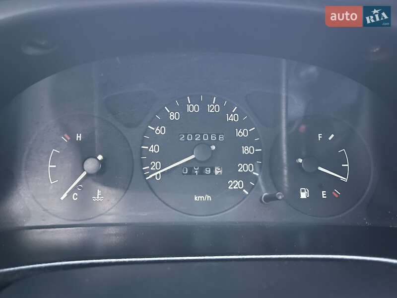 Седан Daewoo Sens 2004 в Харькове