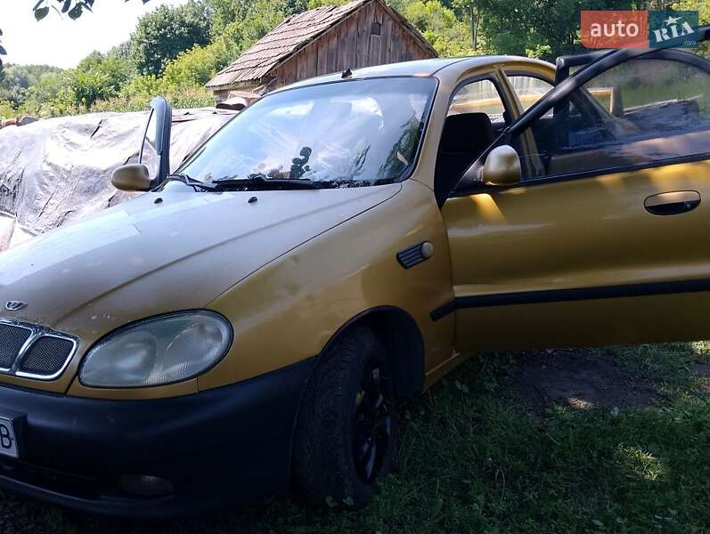Седан Daewoo Sens 2003 в Ромнах