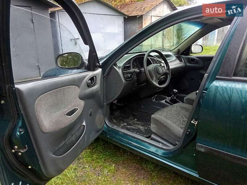 Седан Daewoo Sens 2004 в Золочеве