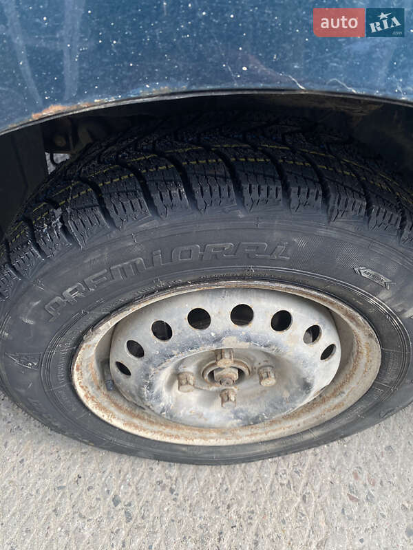 Седан Daewoo Sens 2004 в Львове