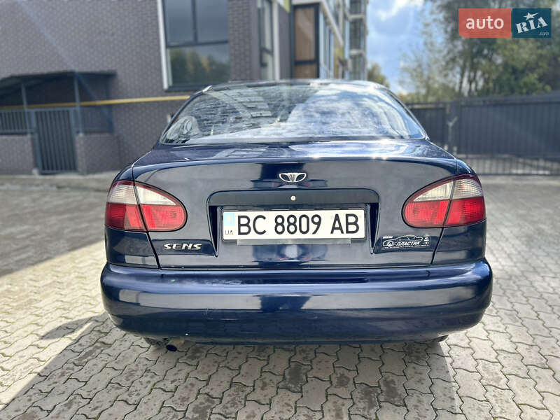 Седан Daewoo Sens 2004 в Жовкві