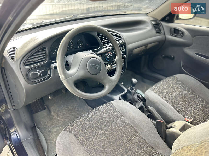 Седан Daewoo Sens 2004 в Жовкві