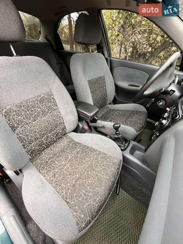 Седан Daewoo Sens 2004 в Миколаєві
