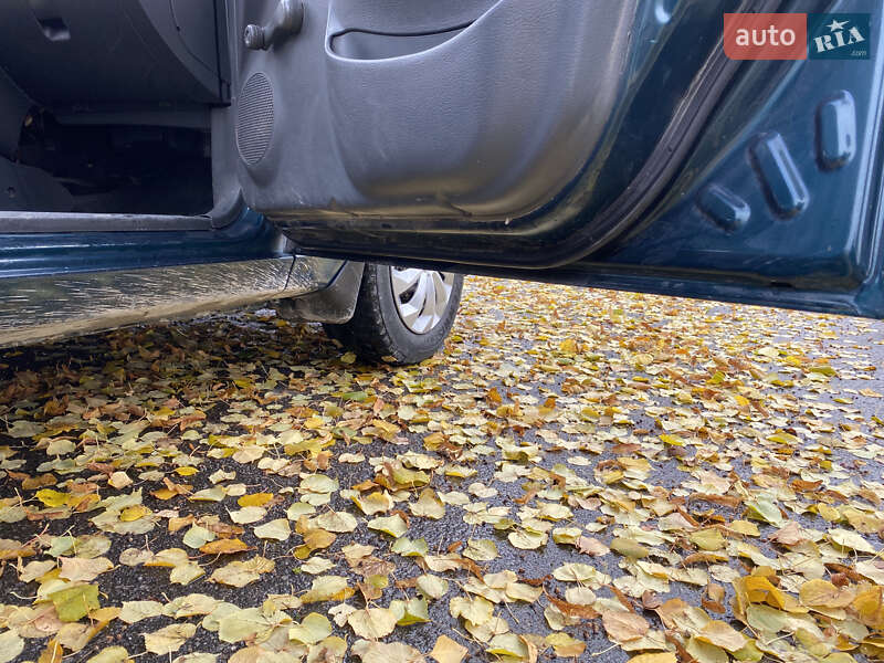 Седан Daewoo Sens 2004 в Тернополі