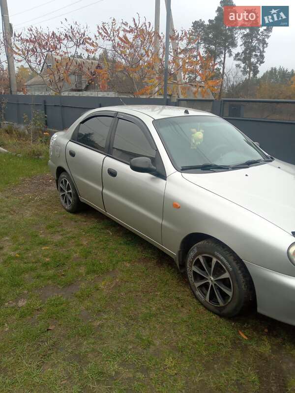 Седан Daewoo Sens 2003 в Рокитному