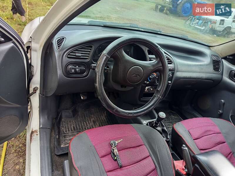 Седан Daewoo Sens 2003 в Валках