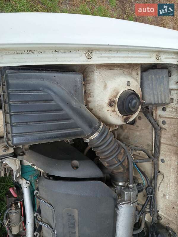 Седан Daewoo Sens 2003 в Валках