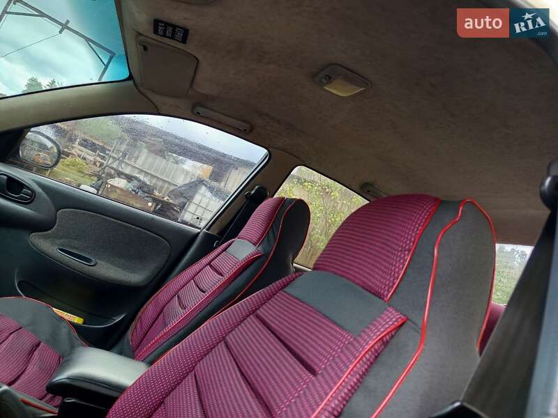 Седан Daewoo Sens 2003 в Валках