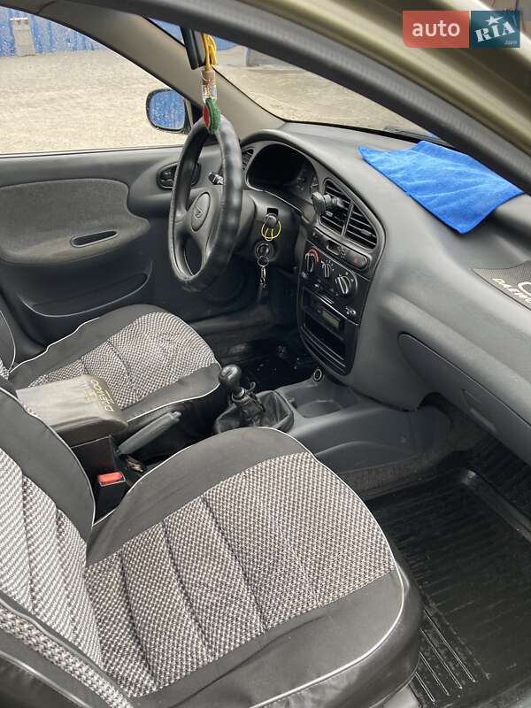 Седан Daewoo Sens 2004 в Херсоне