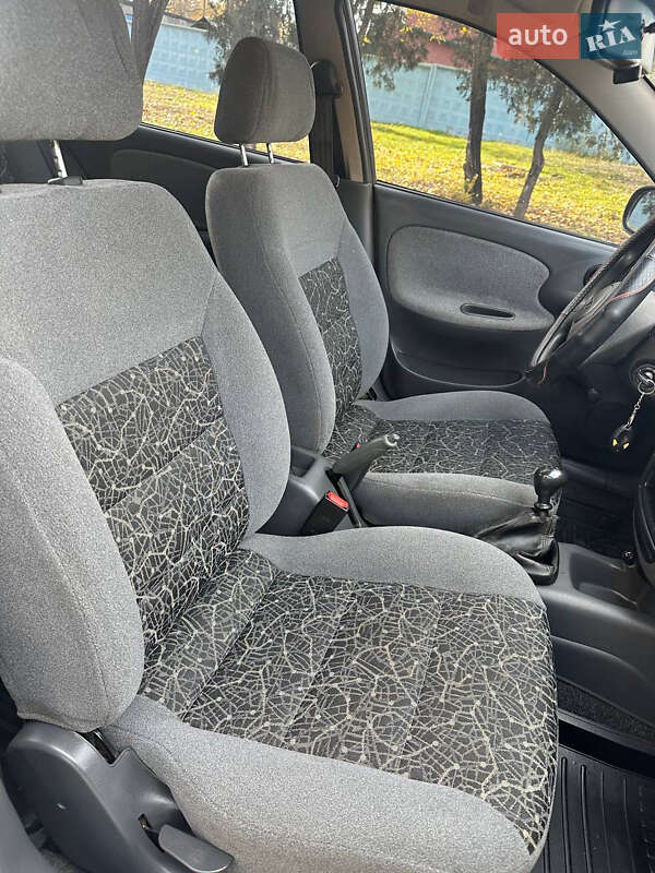 Седан Daewoo Sens 2004 в Кривому Розі