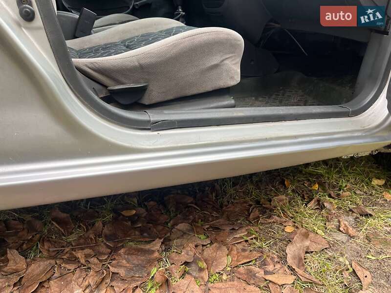 Седан Daewoo Sens 2004 в Харкові